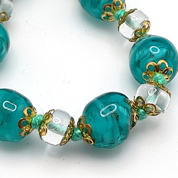 Green Murano Art Glass, Gold Tone Filigree End Caps, Hand-Knotted, Vintage - Picture 7 of 11